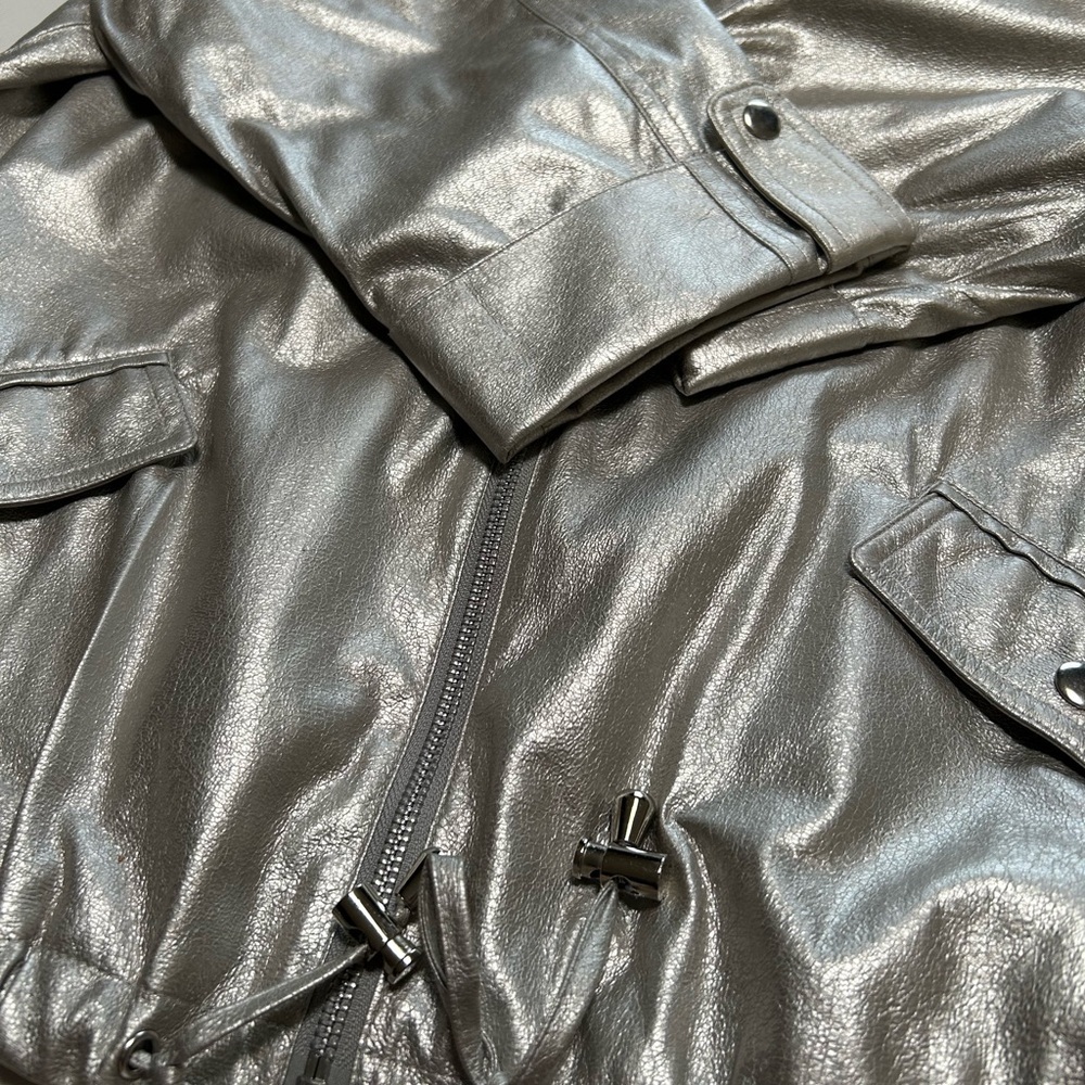Sharon Young Faux Leather Metallic Silver Bomber Jacket - Picture 6 of 10
